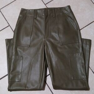 SCOOP Womens Size 6 Army Green Faux Leather High Waisted Cargo Pants